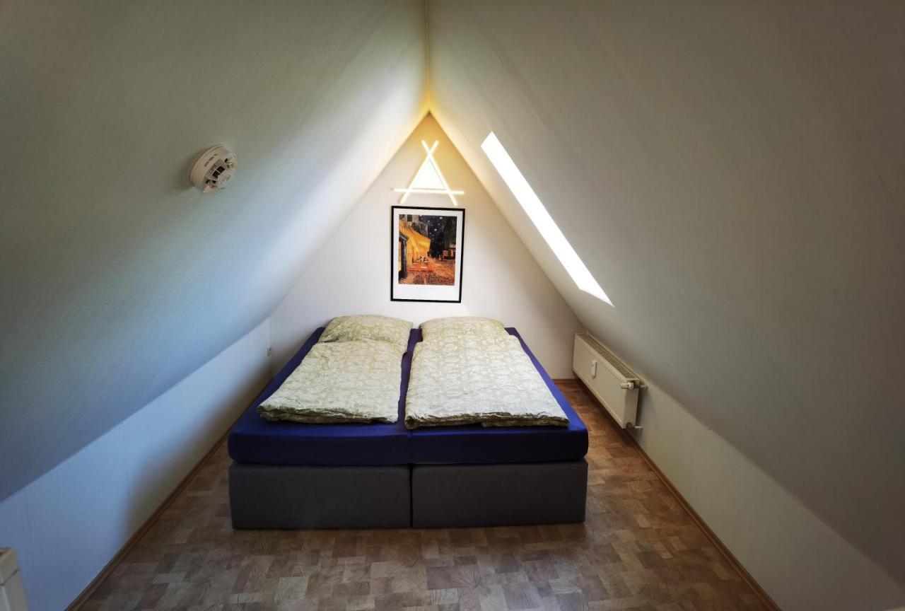 Gemuetliche Dachwohnung Mit Kleiner Oder Grosser Dachterrasse Nebeneinander Вольмирштедт Экстерьер фото
