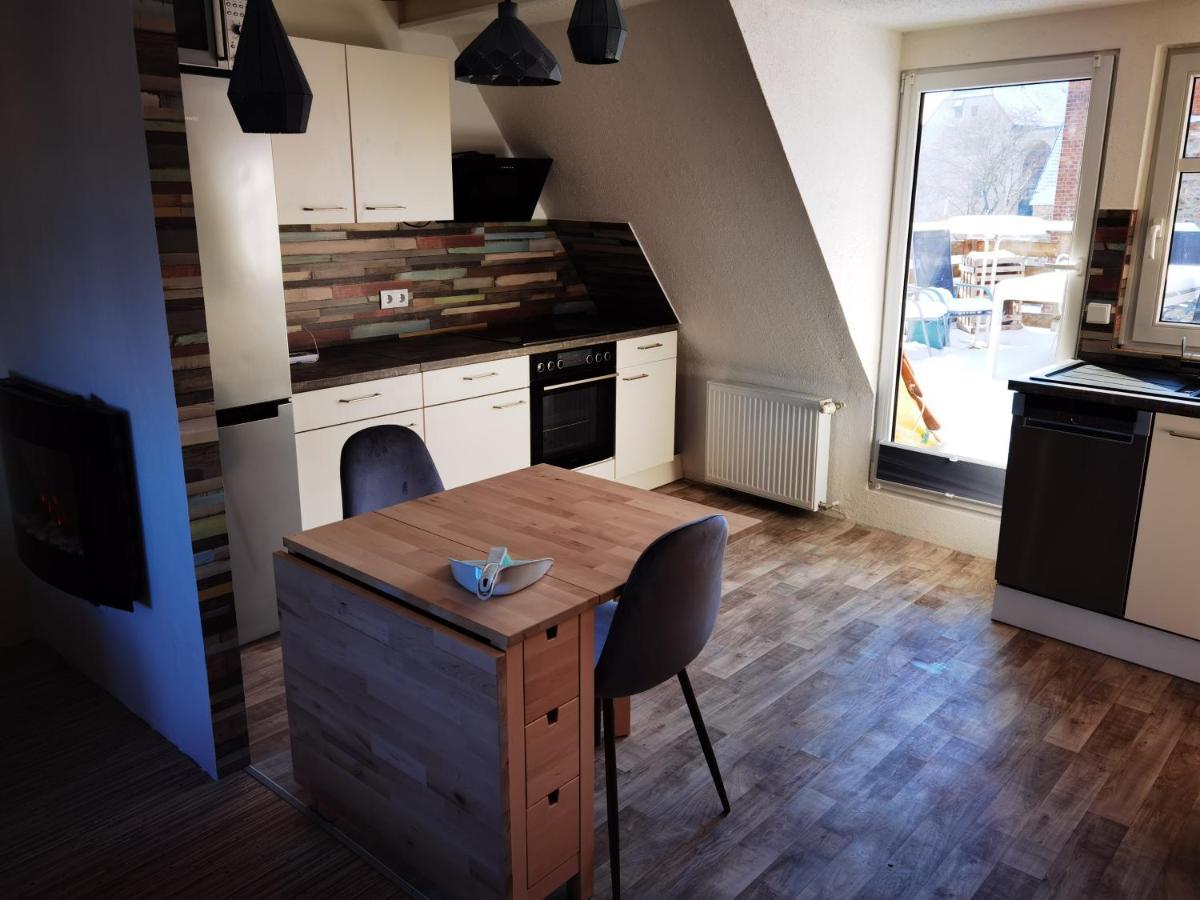 Gemuetliche Dachwohnung Mit Kleiner Oder Grosser Dachterrasse Nebeneinander Вольмирштедт Экстерьер фото