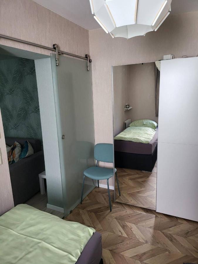 Gemuetliche Dachwohnung Mit Kleiner Oder Grosser Dachterrasse Nebeneinander Вольмирштедт Экстерьер фото