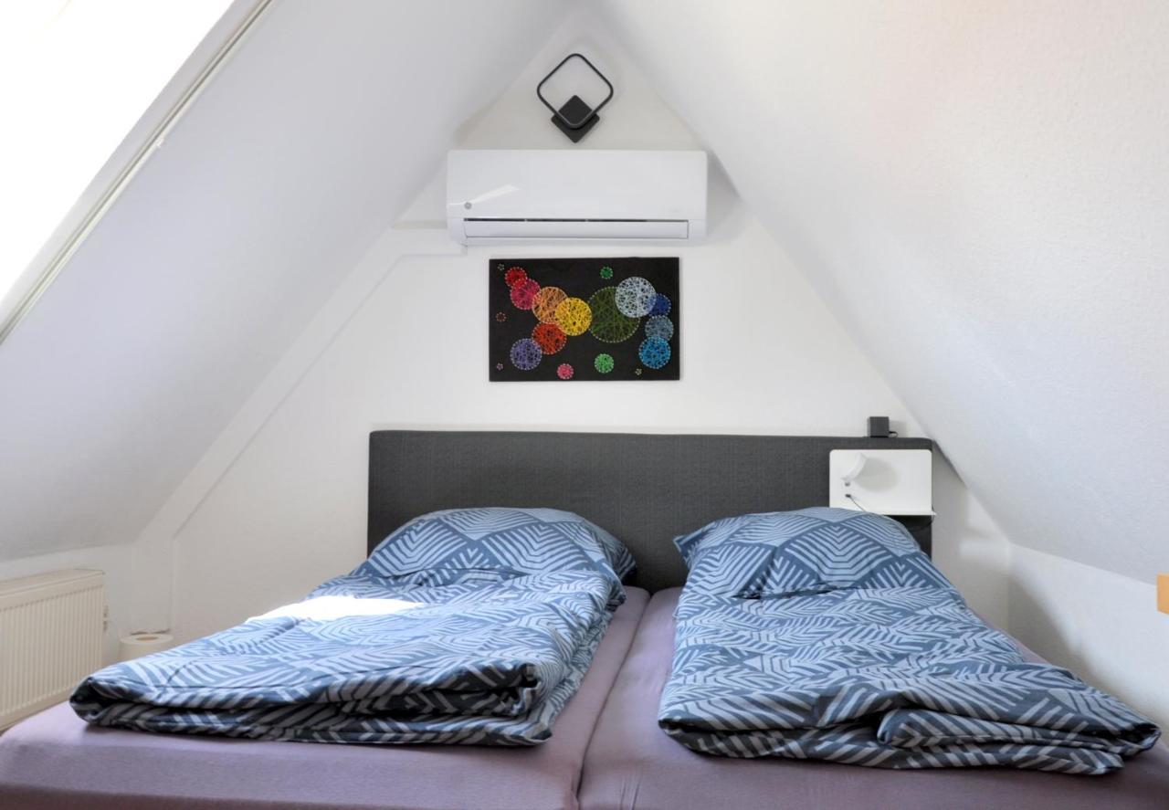 Gemuetliche Dachwohnung Mit Kleiner Oder Grosser Dachterrasse Nebeneinander Вольмирштедт Экстерьер фото
